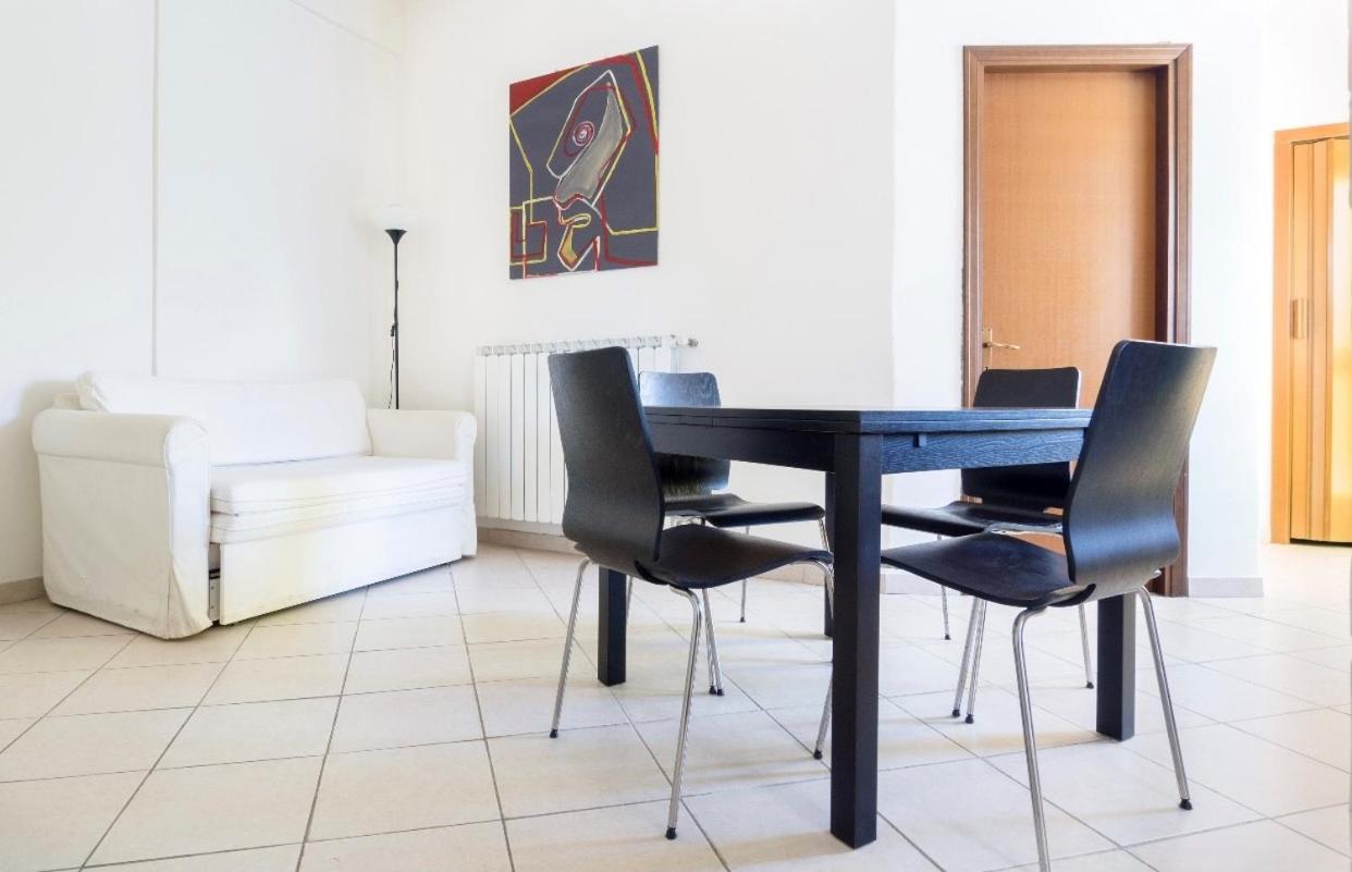 Cozy 55-M2 Flat Close To The Countryside In Narni Buitenkant foto